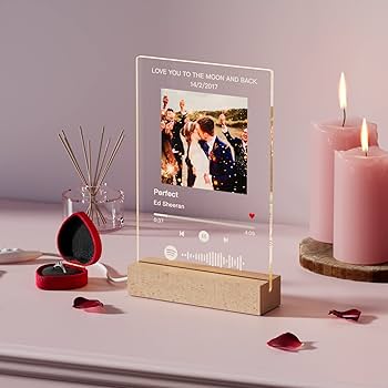 お好きな曲の歌詞を入れたパーソナライズされたLEDサイン。完璧なギフト。 8d14cc03e9b04987247341e084113e