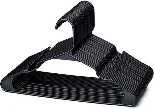 Home Essentials Perchas de plástico para ropa, ideales para uso diario estándar, color negro (paquete de 5 de 7) 35 unidadescaja