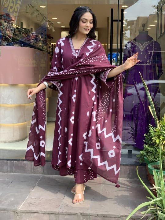 Image of Yashika Women Cotton Blend Floral Printed Kurta Plazzo Set with Dupatta Suitable For Every Indian Occasion