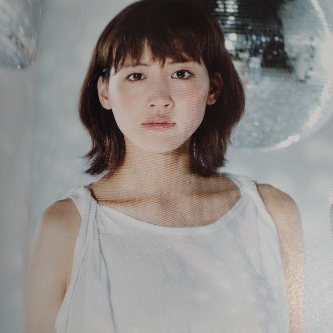 映画 ひみつのアッコちゃん 公式ビジュアルブック　綾瀬はるか Amazon.co.jp: 映画 ひみつのアッコちゃん 公式ビジュアルブック