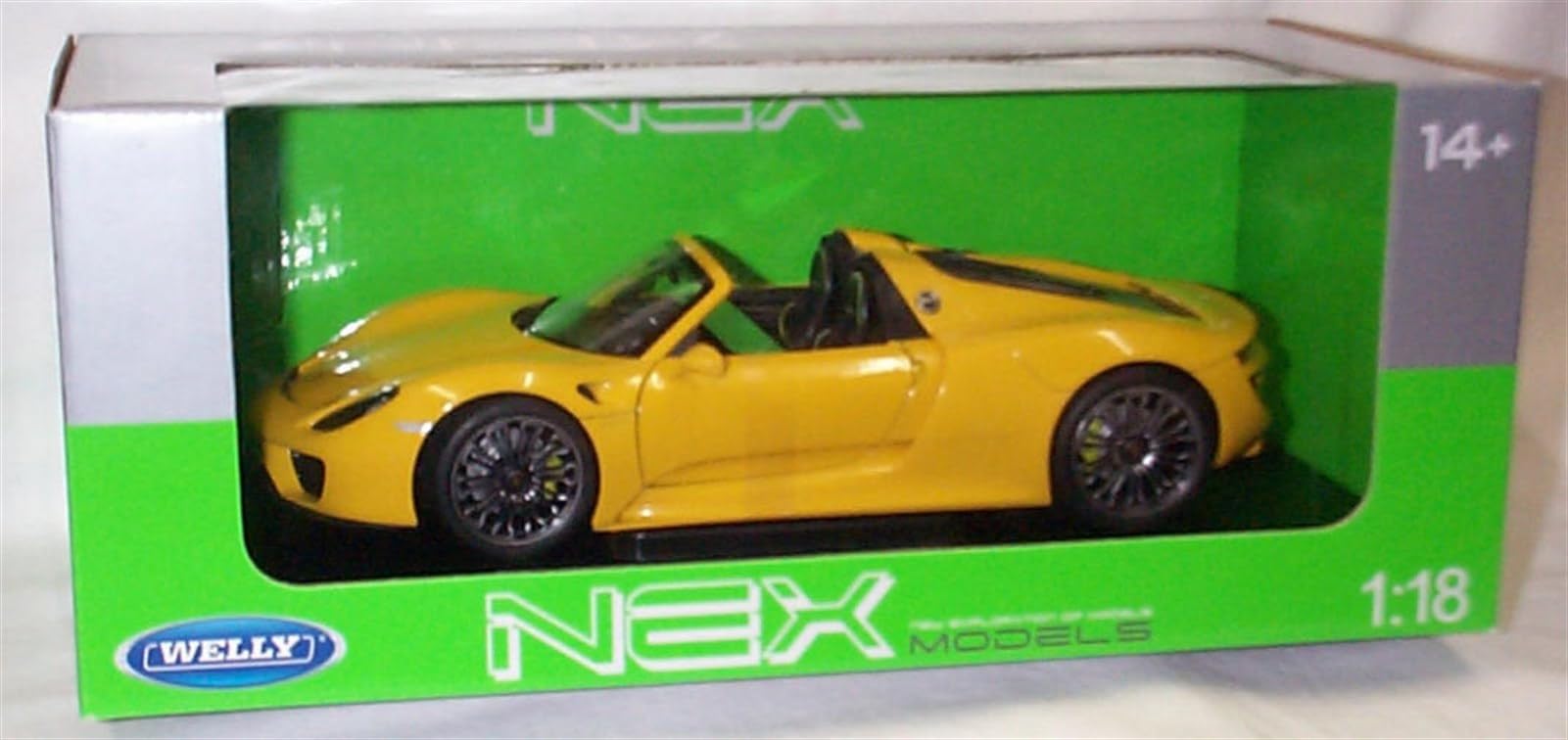 Welly nex models P0RSCHE 918 Spyder Yellow vehicle 1:18 scale diecast model