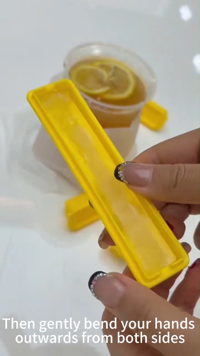 Bandejas para cubos de hielo botella de agua 12 Piezas miniatura 7