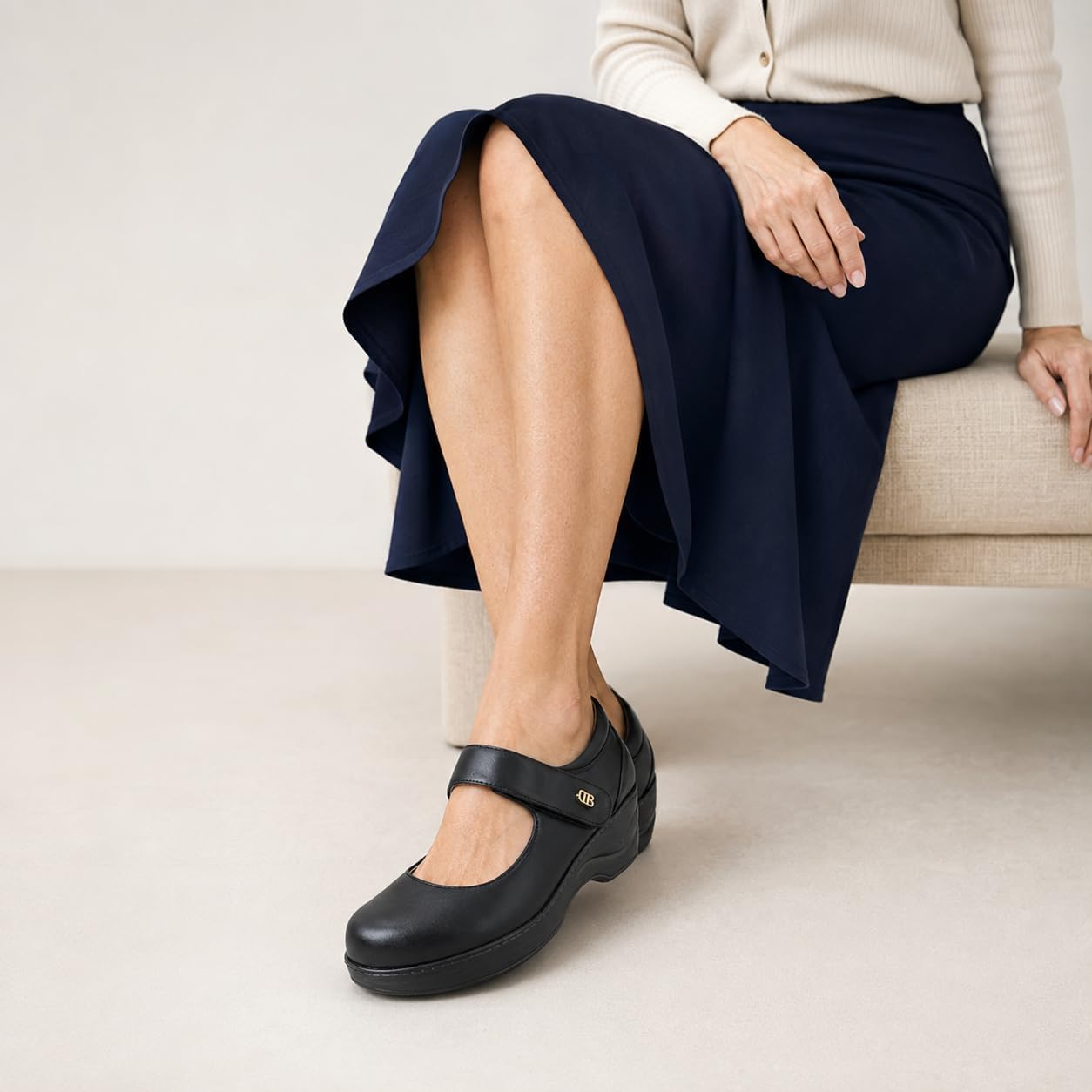 DOBOLIN Women's Dressy Mary Janes Pumps with Arch Support Round Toe