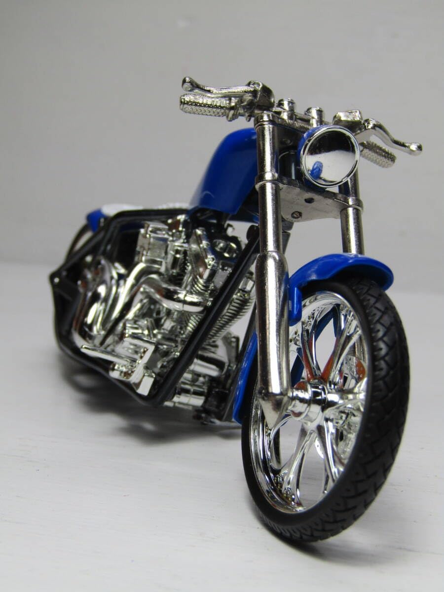 West coast Choppers 1/18 ウエストコーストチョッパーズ DOMINATOR ピンスト Jesse James