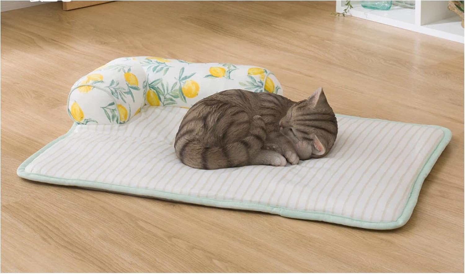 Amazon Co Jp ニトリ Nクール 犬 猫用ペットごろ寝マット レモン柄 ひんやり 接触冷感 21年 熱中症対策 抗菌防臭 ペット用品
