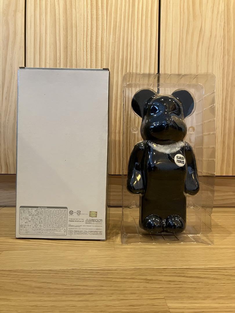 Amazon.co.jp: 2004年12月発売 ベアブリックWORLD WIDE TOUR hf 400  
