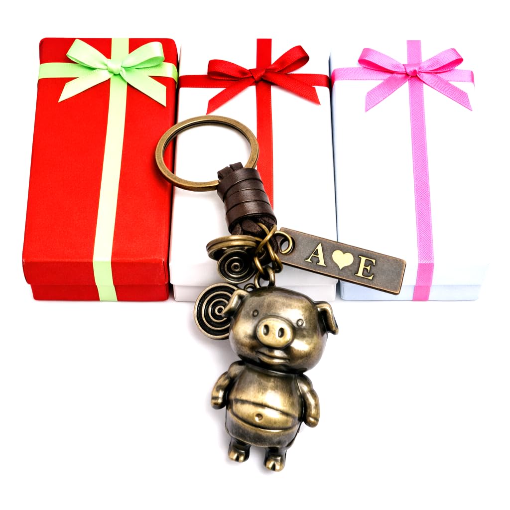 Aupra Unisex Personalised Pig Keyring Gift For Women & Men | Custom Engraved Piggy Keychain | Leather Name Key Ring For Girlfriend, Boyfriend & Kids