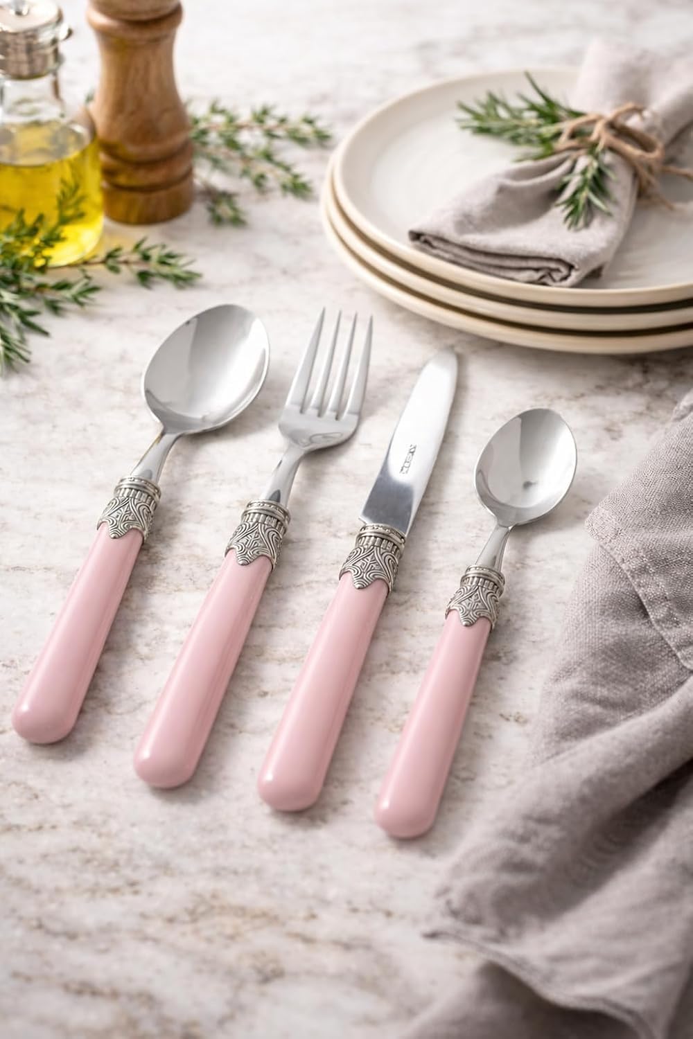 MODALYSSA Set Posate 16 Pezzi Rosa Cipria Made in Italy, Acciaio Inox 18/10 Ghiera Anticata, Servizio per 4 Persone, Design Shabby Chic, Vintage, Provenzale e Romantico, Matrimoni e Regalo.
