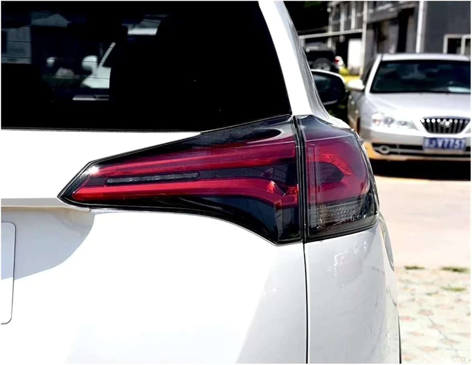 Car Taillight Cover Compatible For Toyota RAV4 2016 2017 2018 2019 Turn Signal Light Car Rear Lamp Shell Cover Accessories(Right-out)