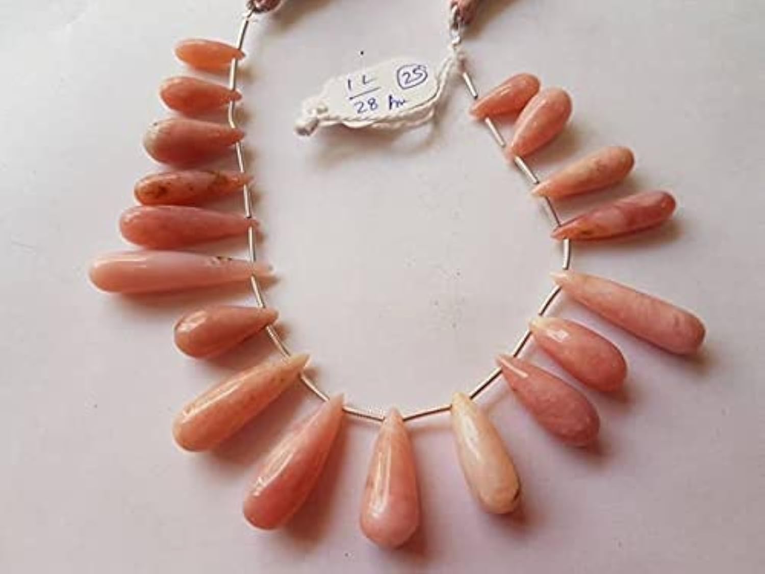 Opaline rose en briolette longue goutte à offrir pour concevoir un bijou personnalisé