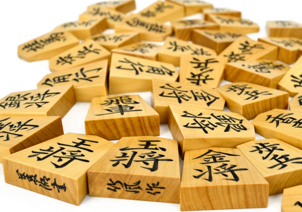 Amazon | 将棋駒 彫駒 竹風作 御蔵島産本黄楊 菱湖書 桑丸形駒箱・駒袋