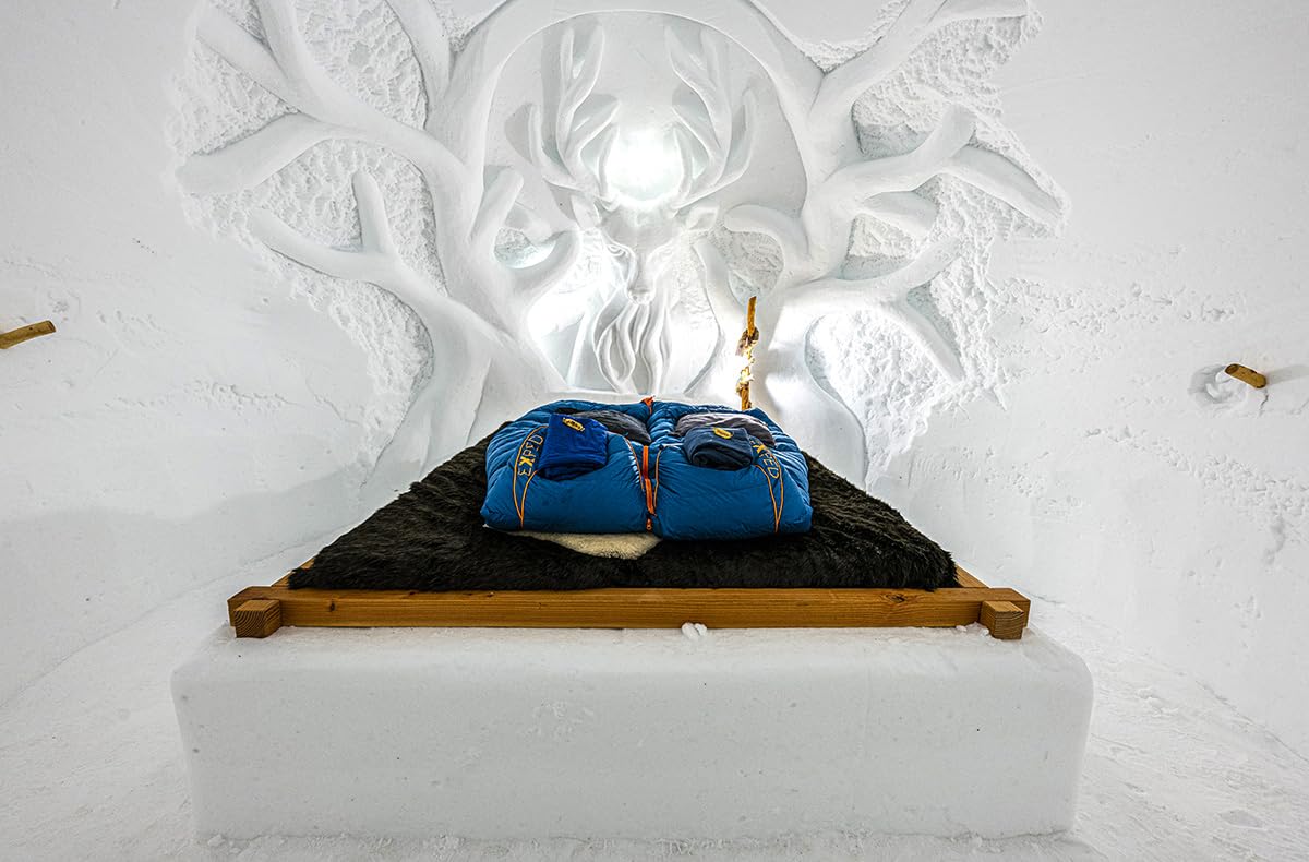 JOCHEN SCHWEIZER Geschenkgutschein: Übernachtung im Romantik-Iglu Zermatt für 2 (1 Nacht)