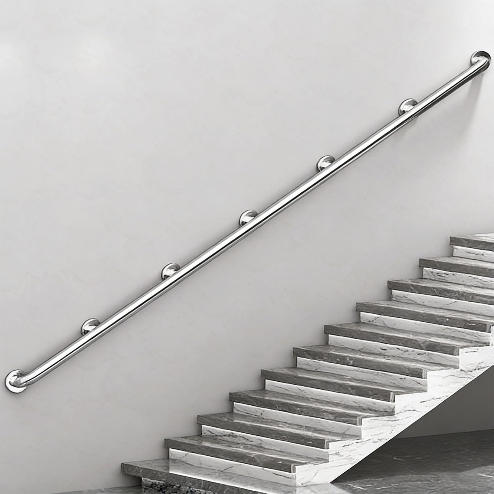 Rampe d'escalier en acier inoxydable 304 au design industriel épuré pour intérieur chic