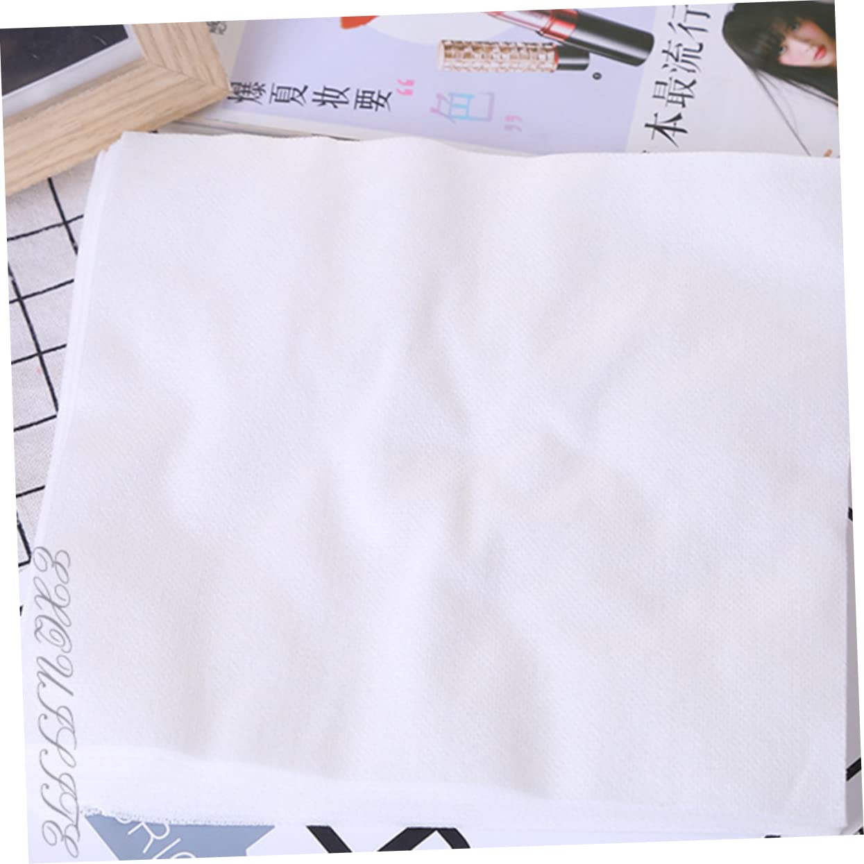 PartyKindom 100pcs Disposable Compressed Towels Portable Cotton Face Towels for Travel Individually Wrapped Cleansing Wipes Soft and Absorbent