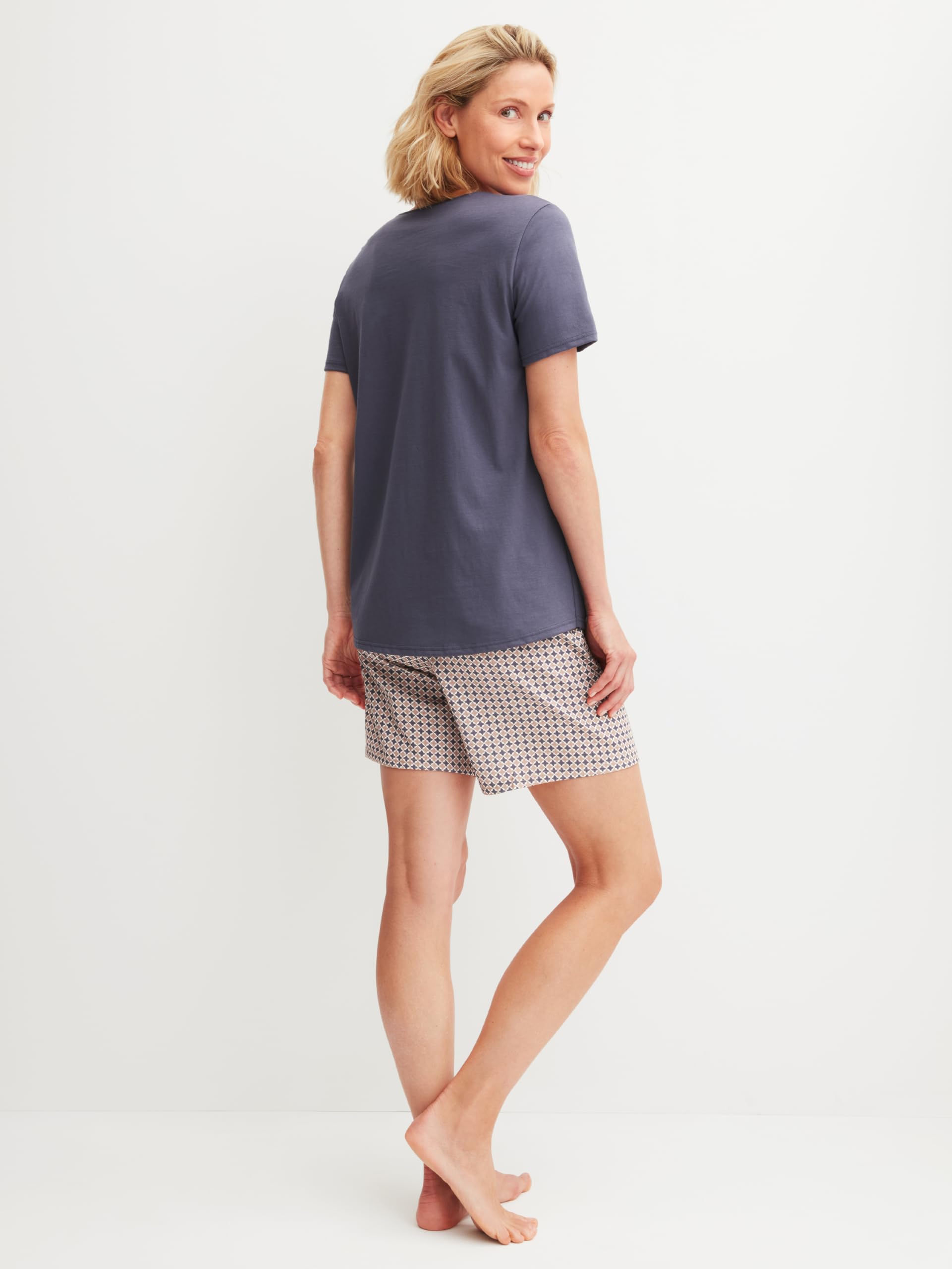 CALIDA Flower Nights Kurz-Pyjama Damen | 100% Baumwolle, weich, atmungsaktiv und hautfreundlich, anschmiegsamer Single Jersey, ideal für warme Nächte