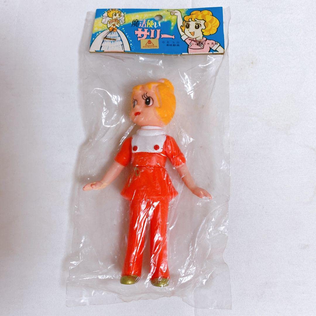 Amazon.co.jp: 丸越 魔法使いサリー ソフビ人形 : おもちゃ 