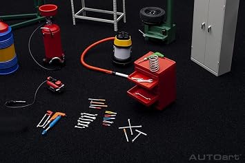 Garage Kit Set (Version 2) for 1/18 Scale Models by Autoart