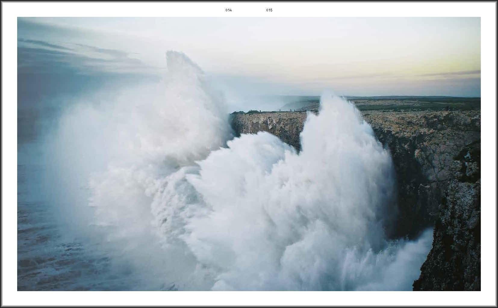 Surf & Stay 7 Road trips in Europe /anglais (Art & Stay)
