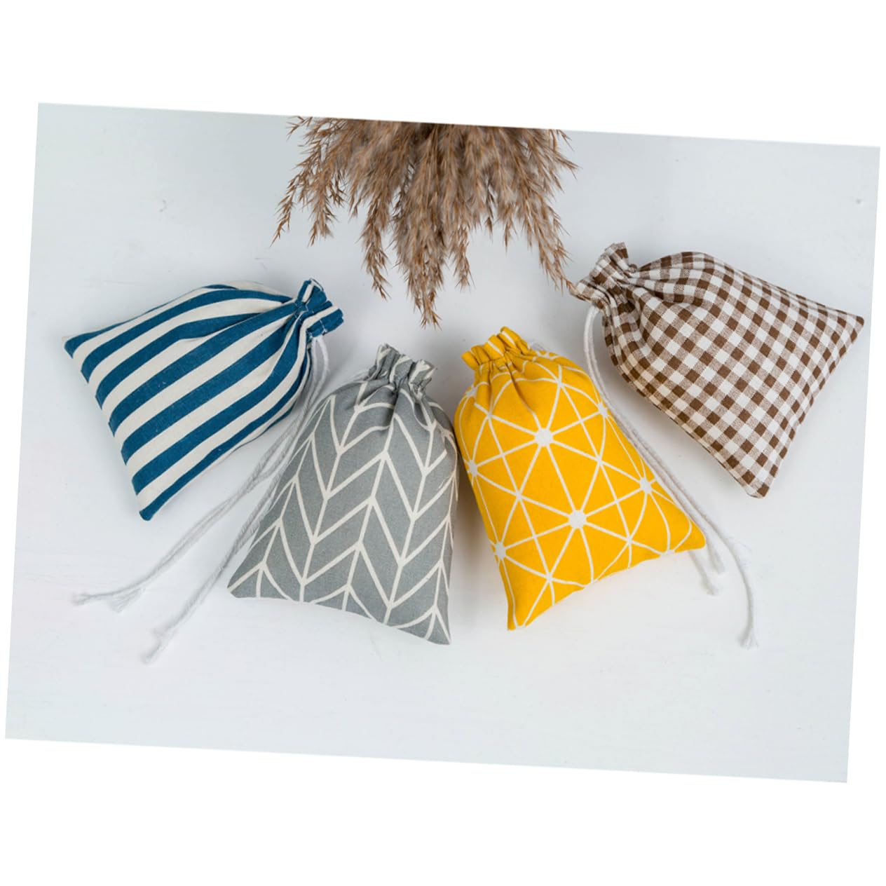 Ipetboom Small Mesh Bag Drawstring Pouch Toy Storage Candy Bag Flax Storage for Boys and Girls