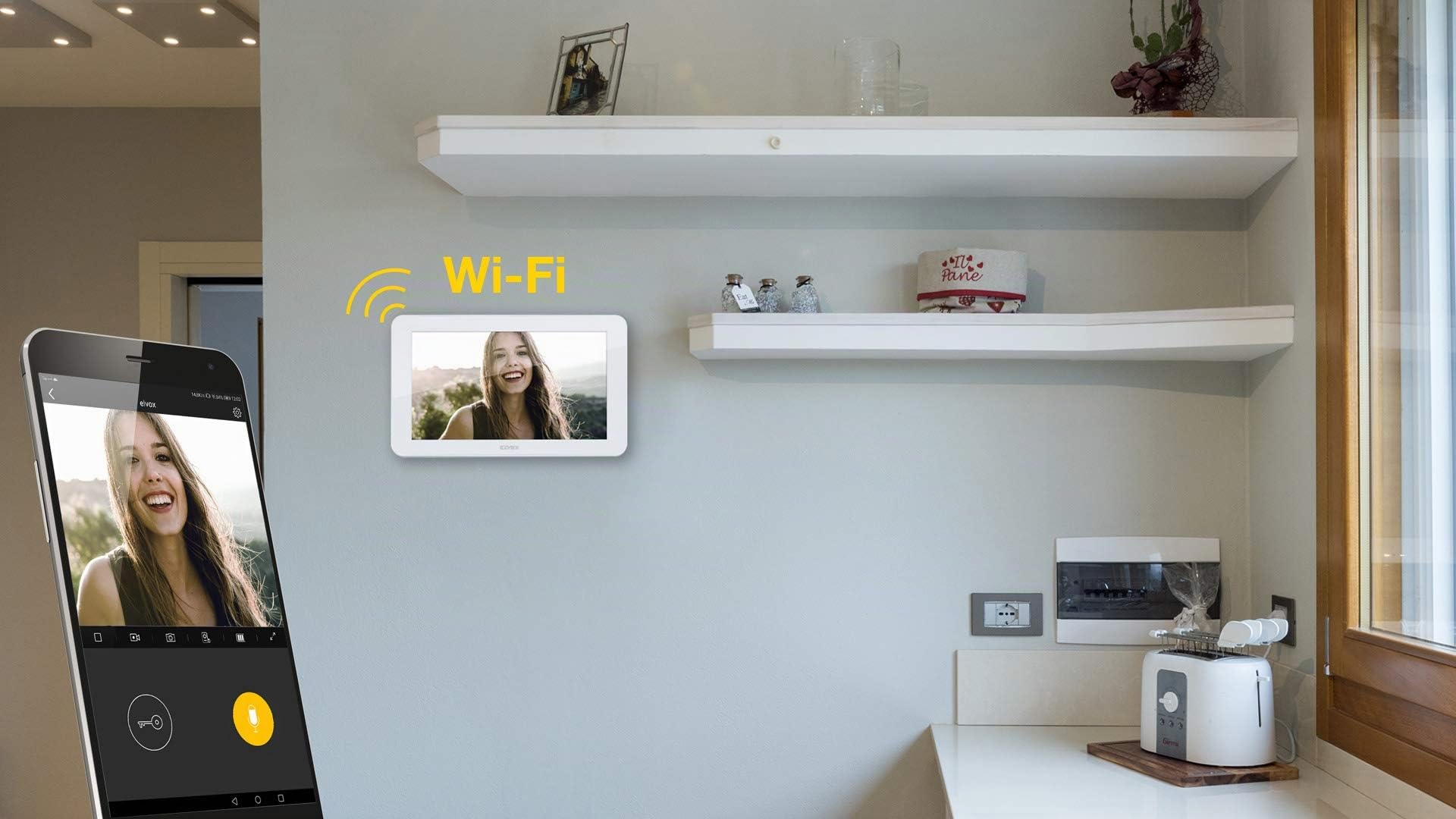 Vimar K40945 Kit vidéophone intelligent monofamilial avec écran tactile mains libres WiFi, plaque audiovidéo 1 bouton avec cadre anti-pluie, 1 bloc d'alimentation multiprise