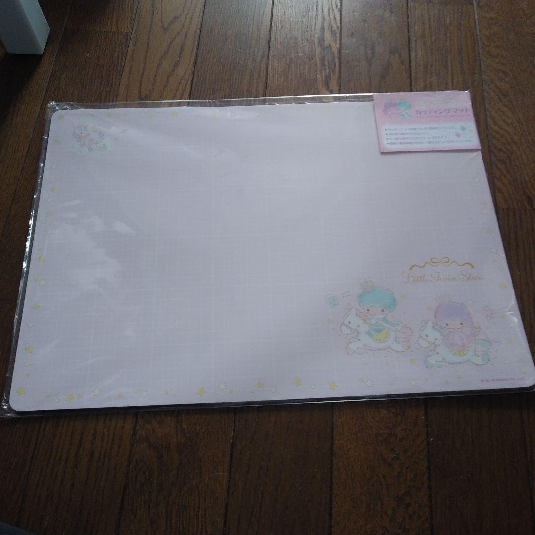 サンリオ　キキララ　カッターマット　カッティングマット サンリオ キキララ オーロラクラウン カッティングマット - メルカリ