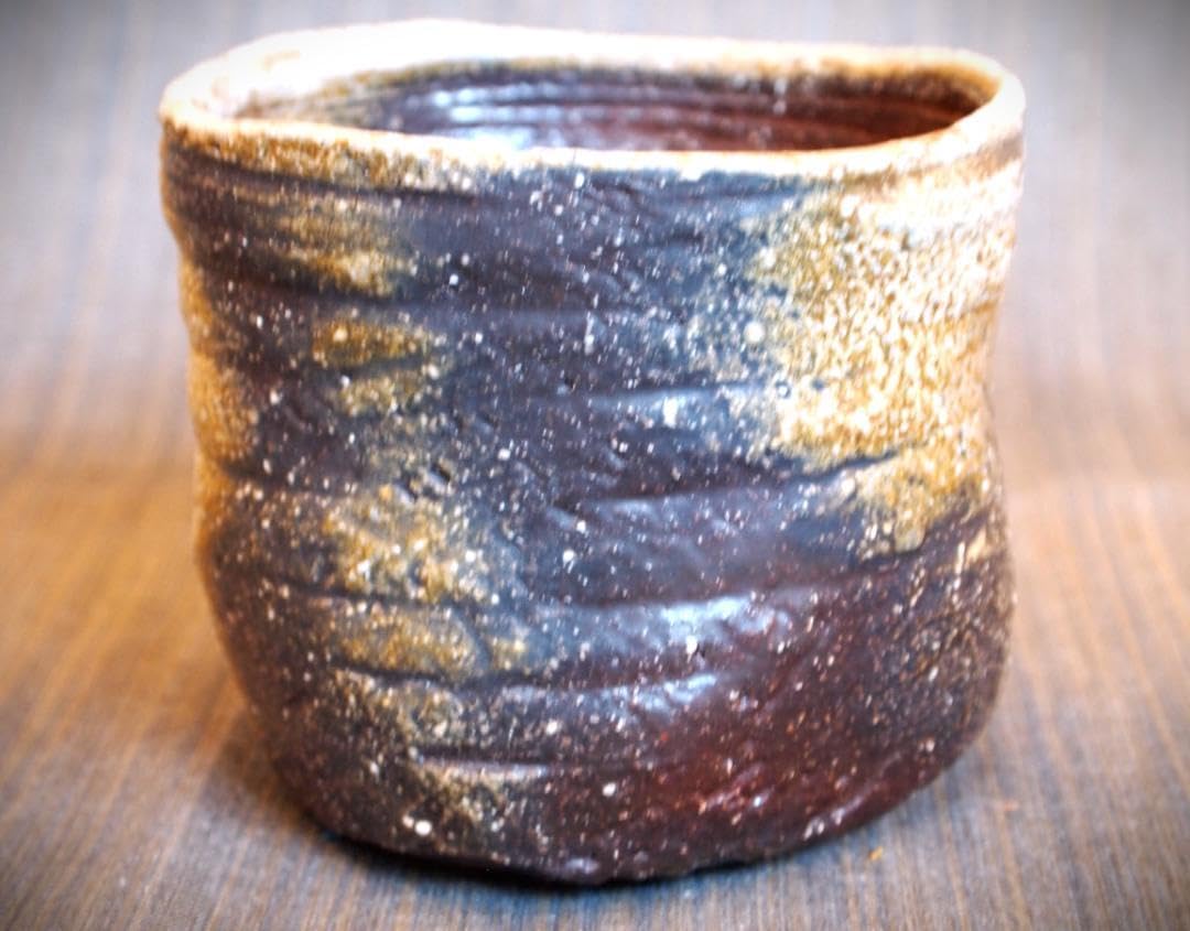 作家荻野雅也師:太田富夫備前窯変茶碗共箱・布 Amazon.co.jp: