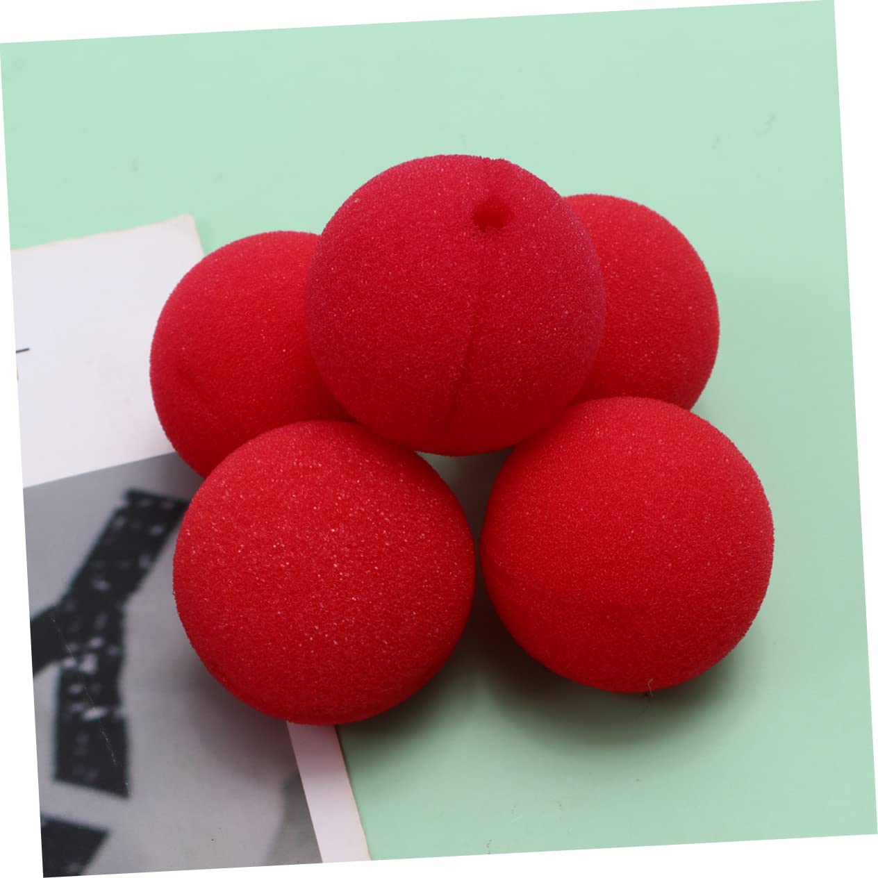 Yardwe 100 STÜCK Teiliges Rote Clownnasen aus Schwamm Lustige Kostüm Dekoration für Karneval Zirkus Cosplay Party für Erwachsene Langlebig und Einfach Anzubringen Zufällige Farbe