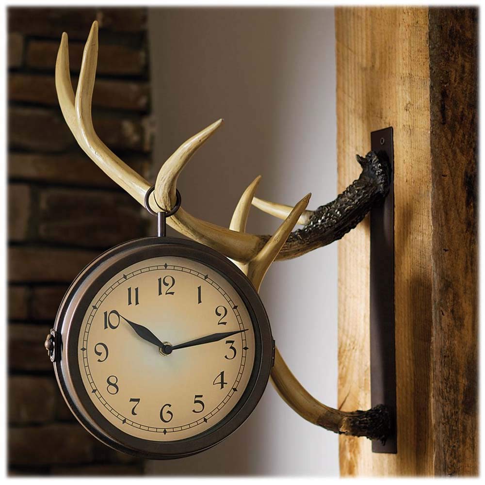 BLACK FOREST DECOR Deer Park Clock