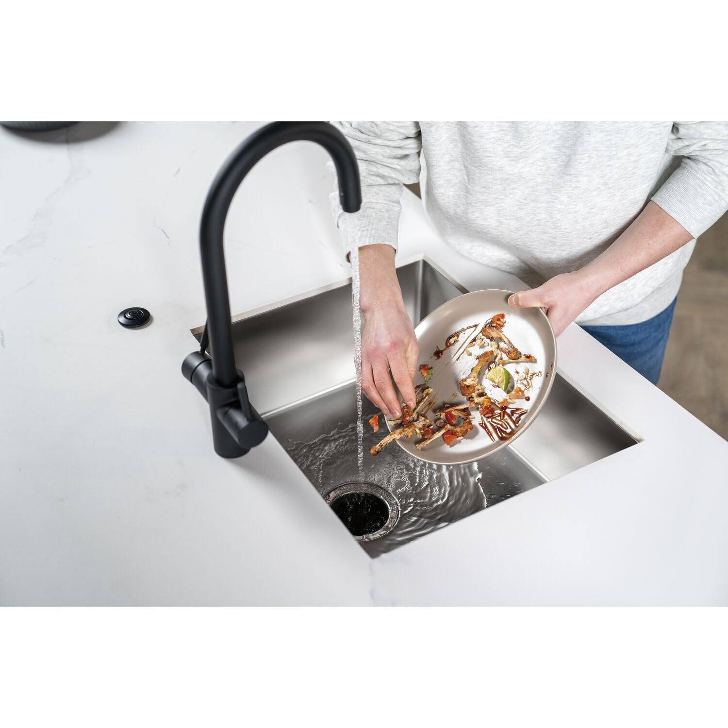 Insinkerator Premium 550 EC - Tritatutto per rifiuti da cucina con motore a induzione da 0,5 CV e interruttore dell'aria