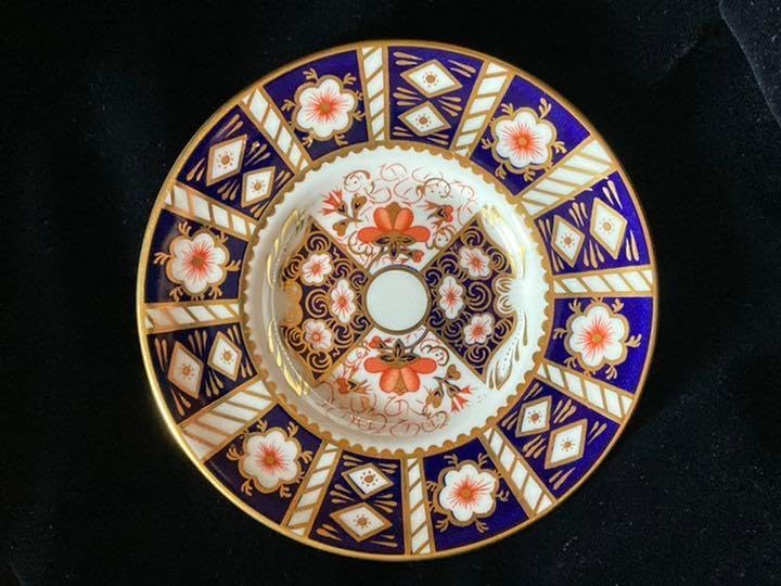 ROYAL CROWN 皿 V エイビス レッド – ロイヤルクラウンダービー ROYAL CROWN 皿 V エイビス レッド – ロイヤルクラウンダービー