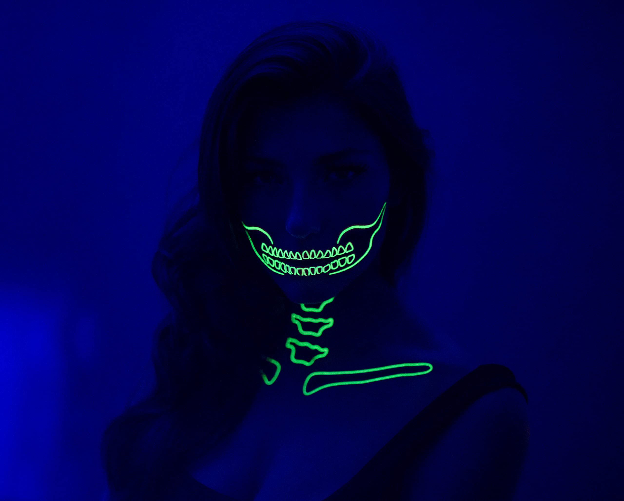 TATTOOCREW 2 x Halloween Tattoos Skull Neon Skull for the Face Hand-Drawn in Germany, Face Tattoo Set Creepy - Image 3