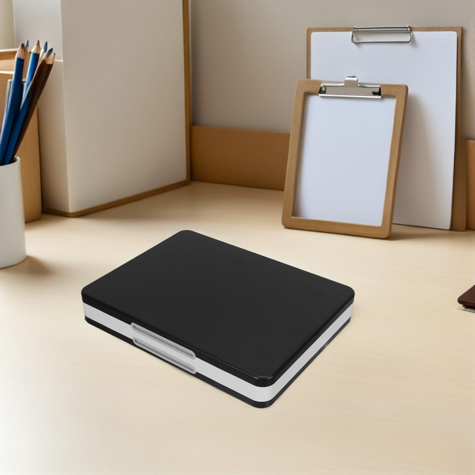 Gatuida Estuche Rígido Portátil para Tarjetas de Juego 48 Compartimentos Compatible con Switch, Caja Organizadora de Almacenamiento Negro con Cierre Magnético, Resistente Abs y Silicona