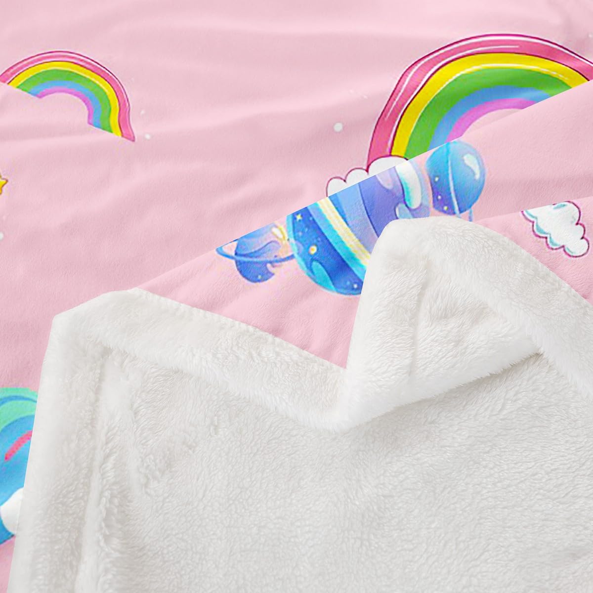 Homewish Nette Einhorn Decke 150x200cm Regenbogen Wurf Decke für Kinder Jungen Mädchen Cartoon Universum Pferd Tiere Fleece Decke Rosa Kawaii Wolken Sterne Schlafzimmer Dekor Sherpa Decke