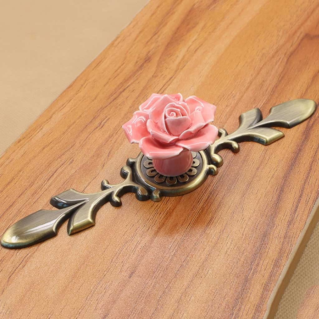 Bouton de porte rose en céramique pour relooker une armoire