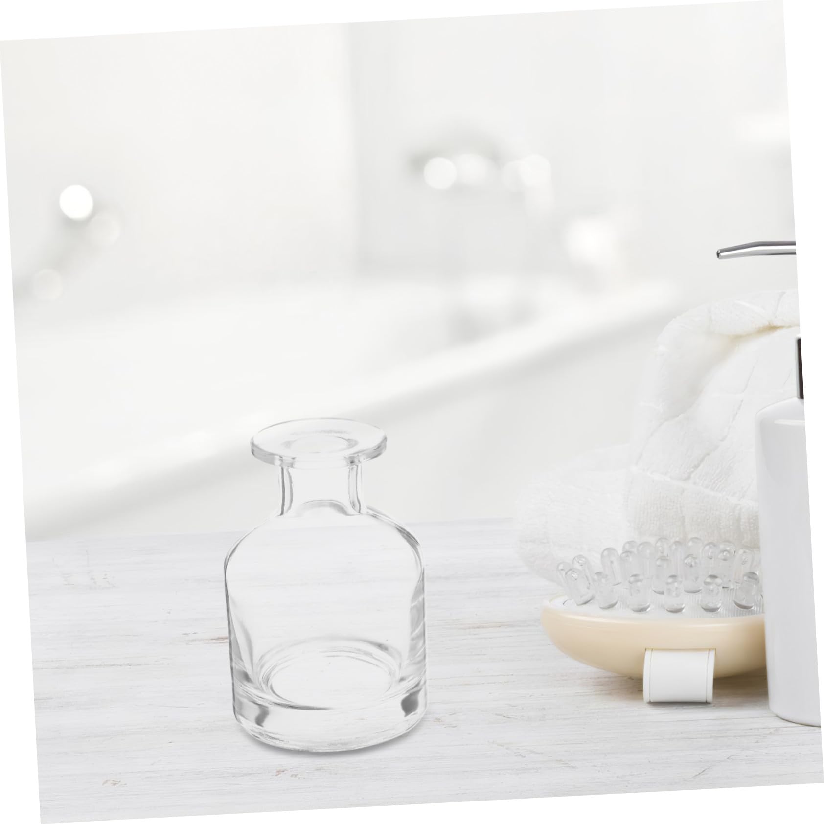 4 Stck. Glas Diffusor Flaschen Leere Nachfüllbare Aromatherapie Raumduft Behälter aus Robustem Glas mit Gleichmäßiger Duftverteilung und Einfacher Reinigung für Zuhause und Büro