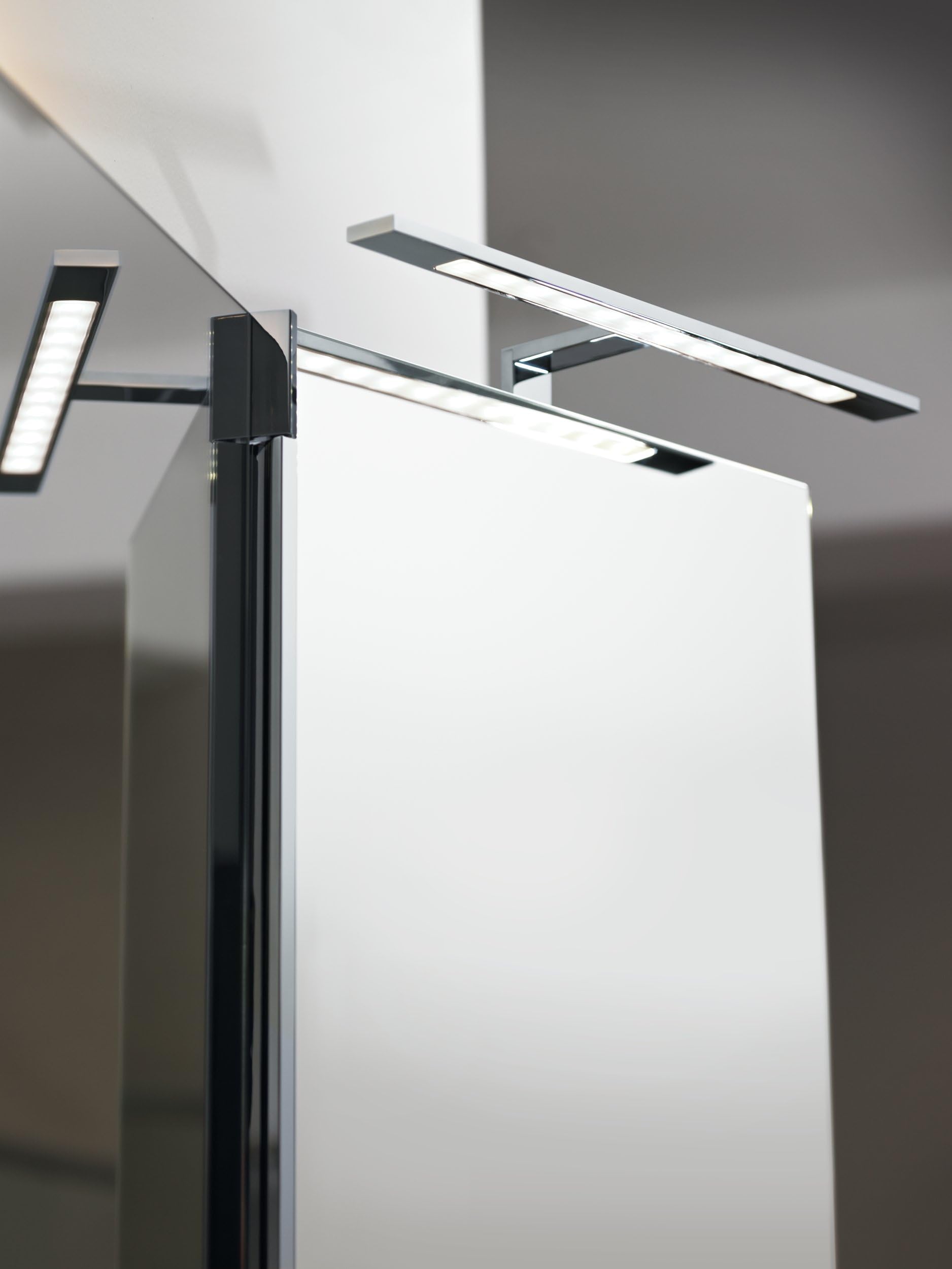 EGLO LED Spiegelleuchte Imene, Lampe Spiegel Badezimmer, Alu in chrom | Glas satiniert in weiss neutralweiß