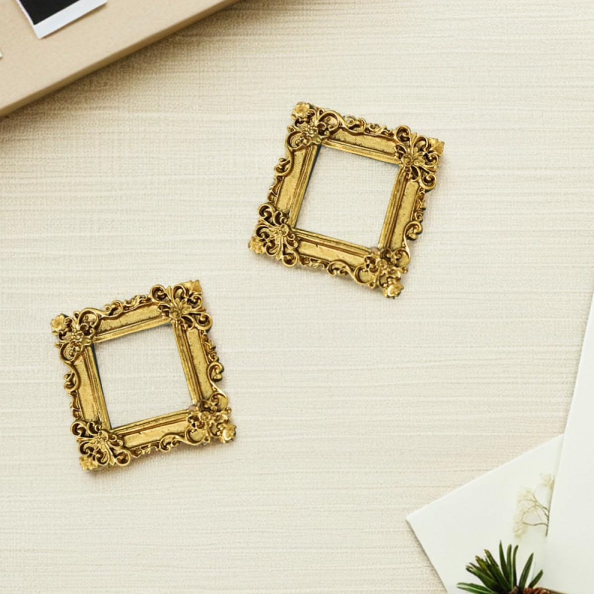 Alipis 2pcs Vintage Mini Picture Frame Resin Golden Baroque Decor