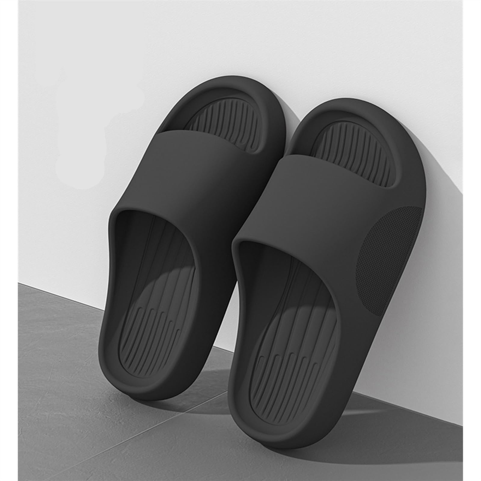 Pantoufles de Salle de Bain Sandales pour Hommes et Femmes - Douces et Antidérapantes, Chaussures de Plage d'Intérieur et de Maison pour l'Été