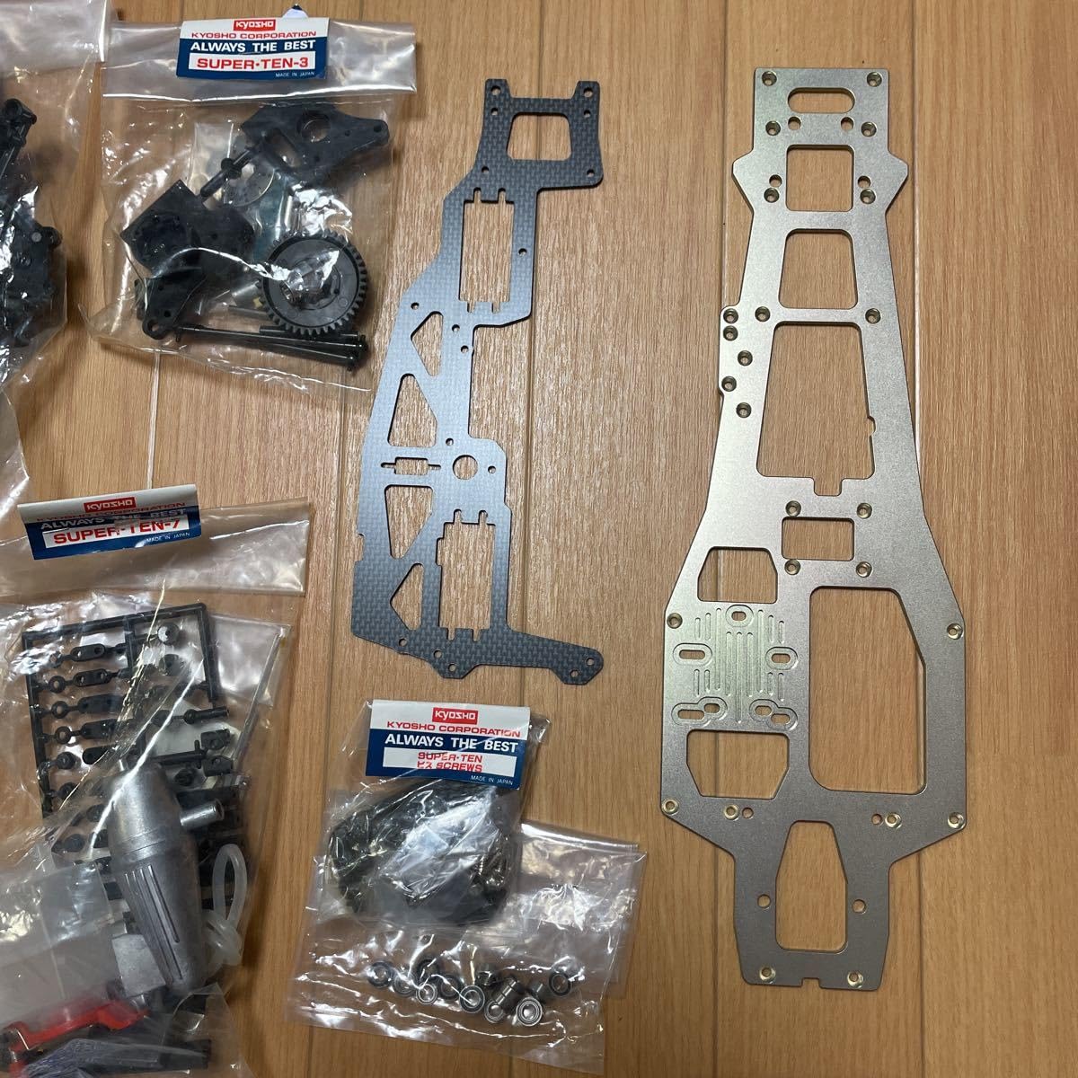 京商 スーパー10 OS 12CV アルミ シャーシ カーボン 当時物 2スピード 