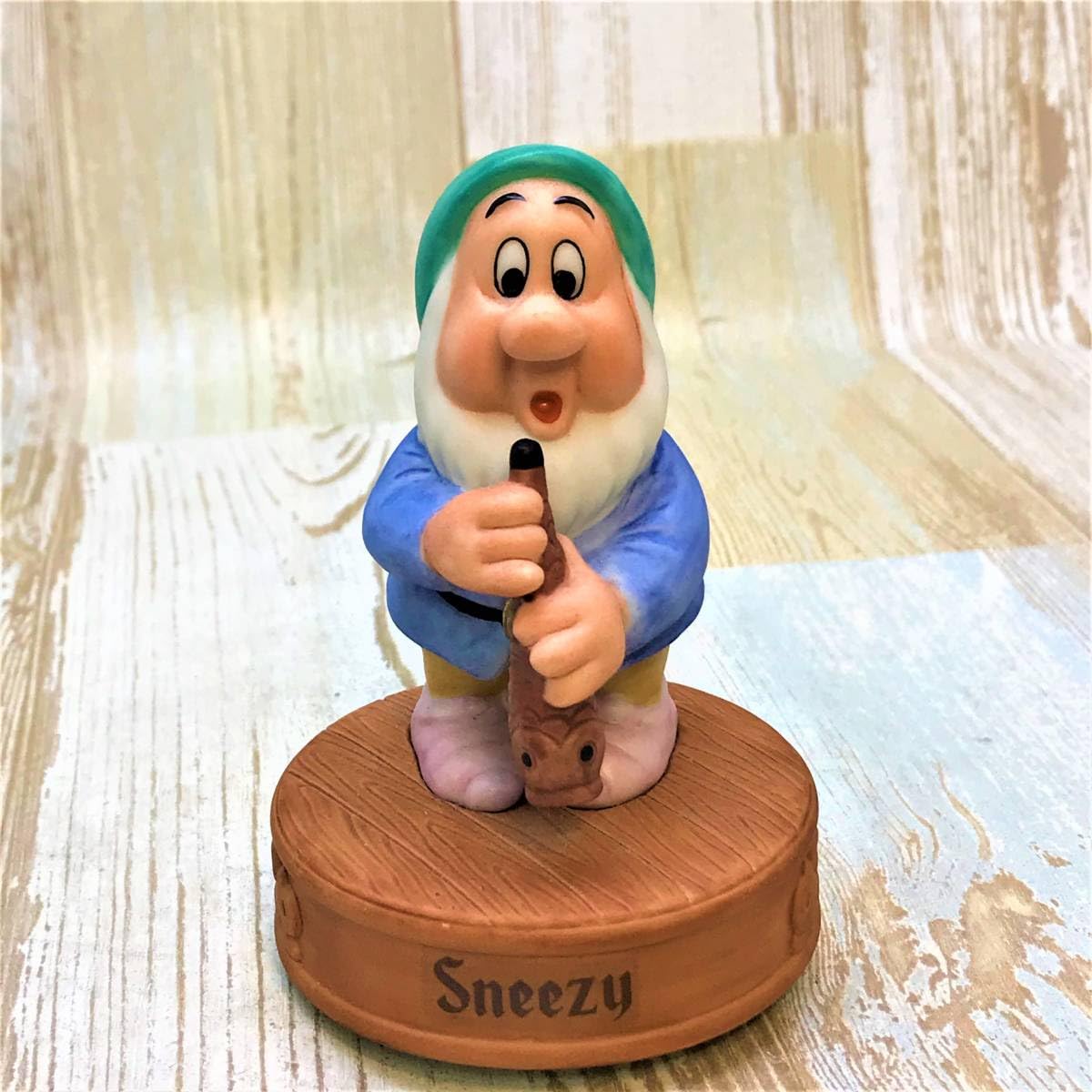 Amazon | レア白雪姫 七人の小人 Snow White スニージー くしゃみ  