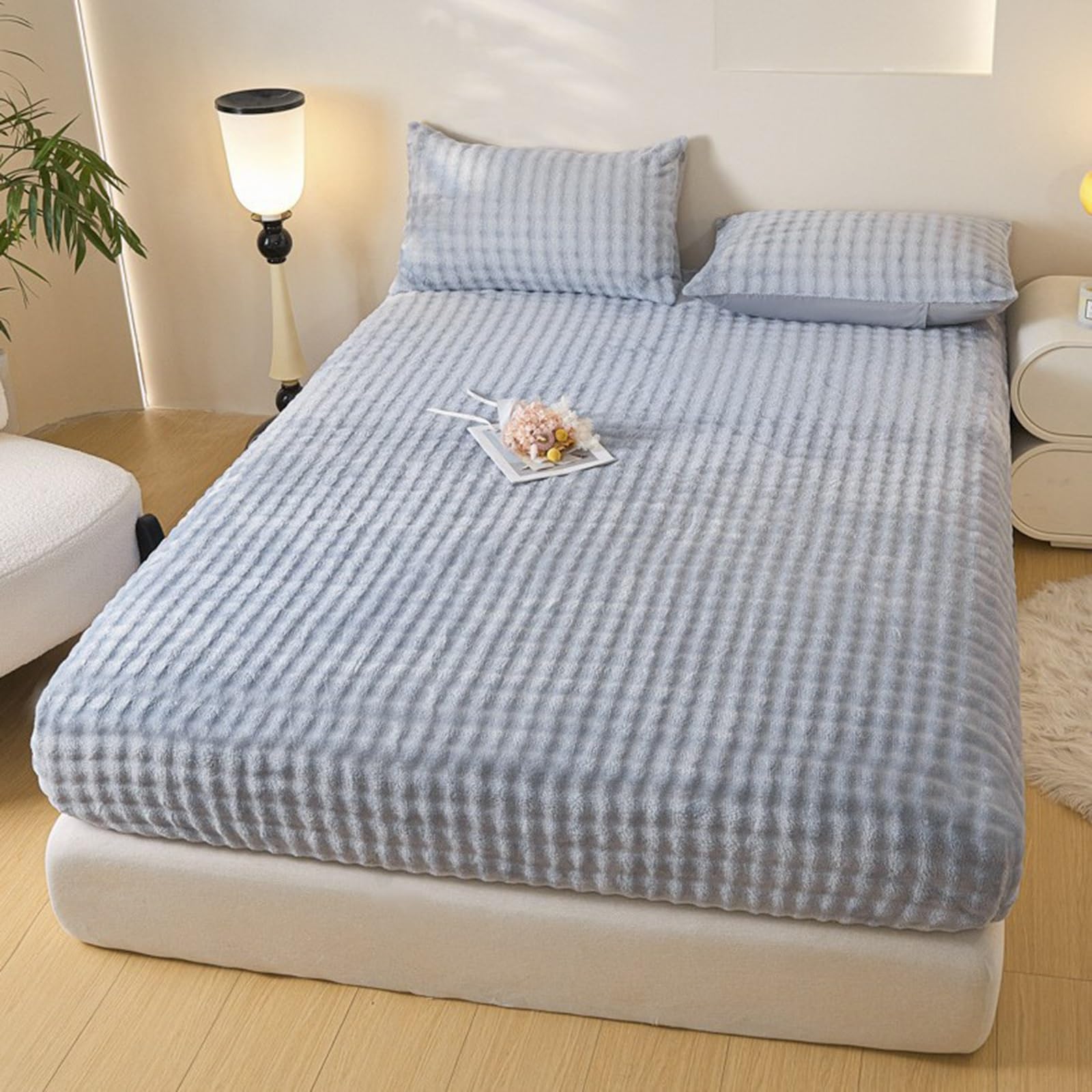 Matelas Moelleux et Pelucheux Préservé par ce Drap-Housse Chaud Antidérapant