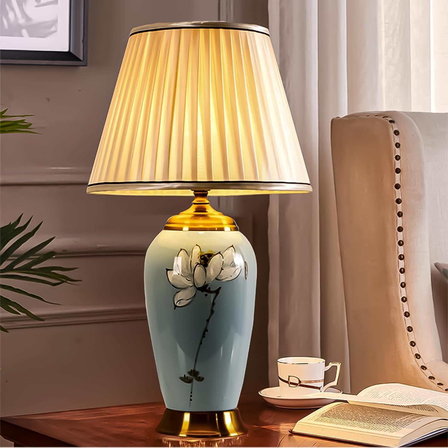 Blue Ceramic Table Lamp with White Fabric Lamp Shade Vintage Lamps with Flower and Bird Patterns，Traditional Home Decor Ceramic Table Lamp for Living Room Bedroom Nightstand Home Office