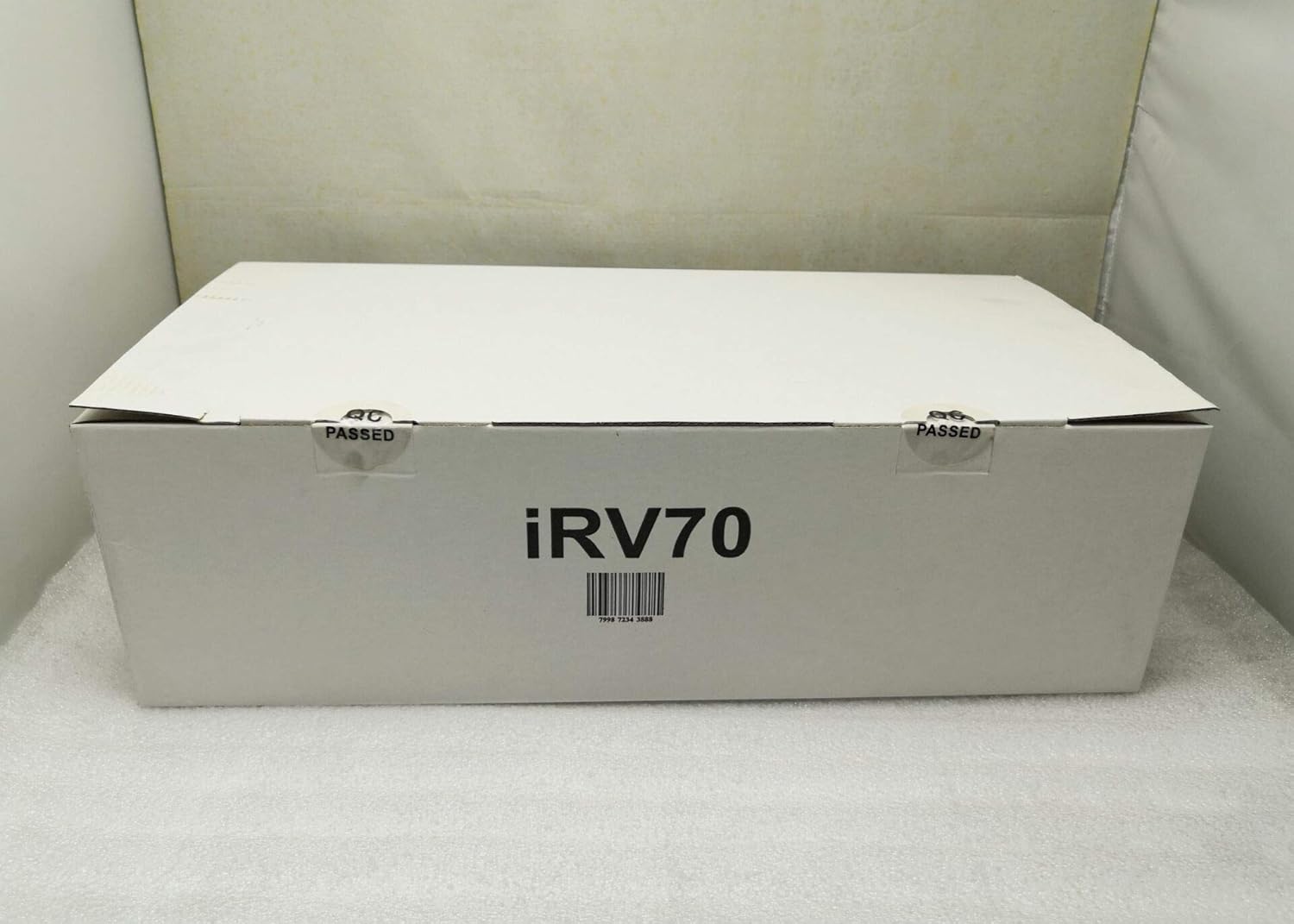 Przód view of the iRV70 Blu-ray Disc Player with dimensions
