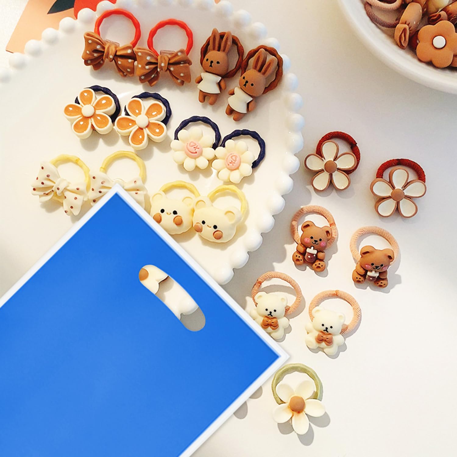 10 stuks Plastic cadeauzakjes / inpakzakjes stippen 7x7 cm