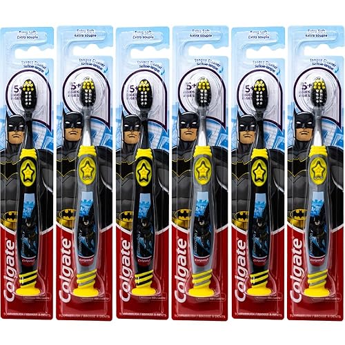 Colgate Batman - Cepillo de dientes para niños con ventosa, niños de 5 años en adelante, extra suave (los colores varían), paquete de 6