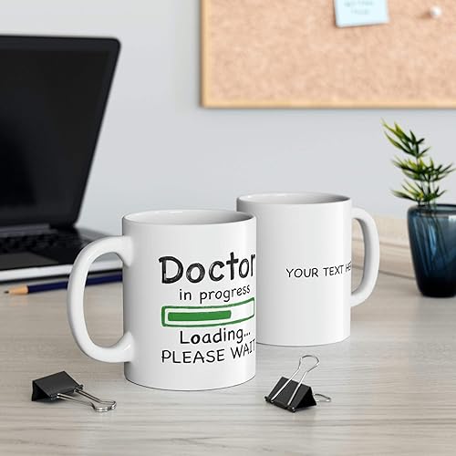 Miniatura 6 de Taza de café personalizada de Doctor en progreso con carga divertida para estudiantes de medicina, taza de cerámica para graduación de doctorado,