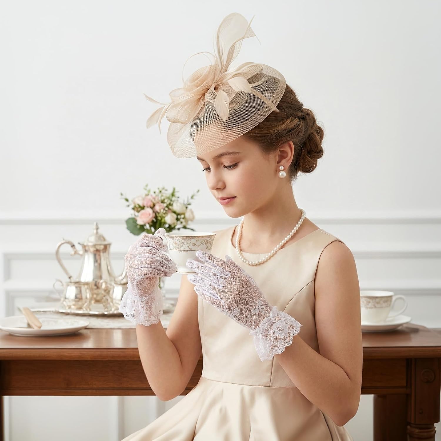 Yolyoo 4 Pairs Girls Lace Gloves White Tea Party Gloves for Girls Princess Bow Gloves for First Communion Wedding Birthday