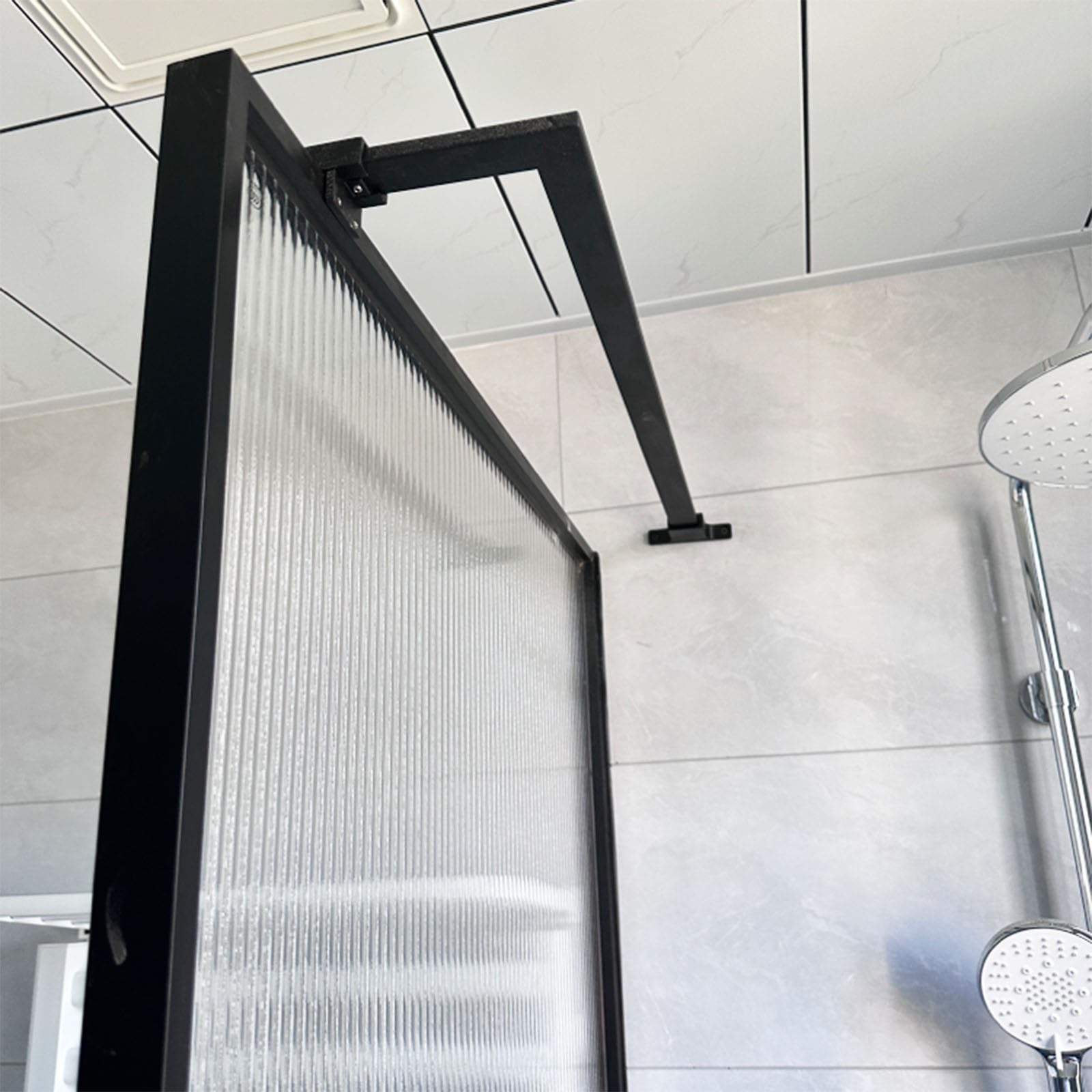Support de porte de douche stabilisateur en L pour une salle de bain moderne