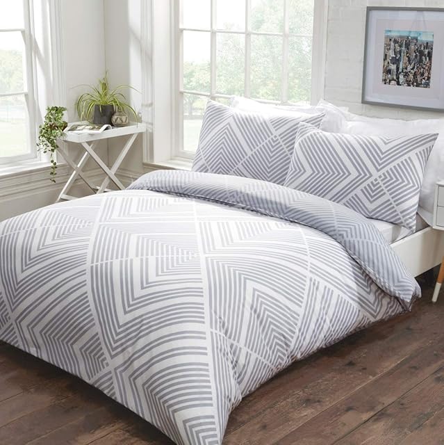 Sleepdown Striped Geometric Grey Reversible Easy Care Duvet Cover Quilt Bedding Set with Pillowcases - King (220cm x 230cm)