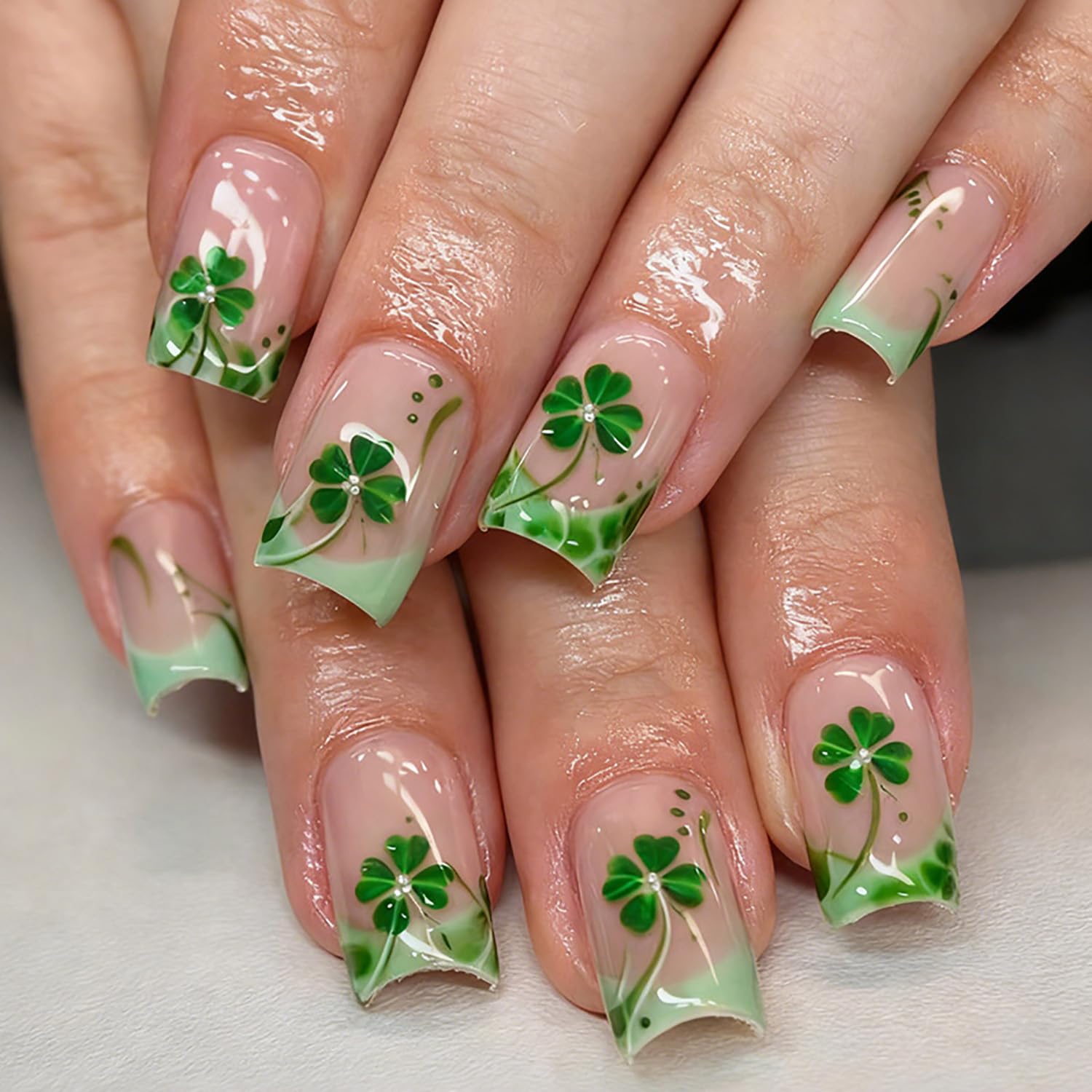 St Patrick's Day Press on Nails - Lucky Shamrock Design